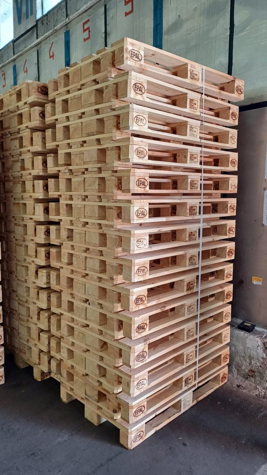 New Euro pallets with the EPAL mark