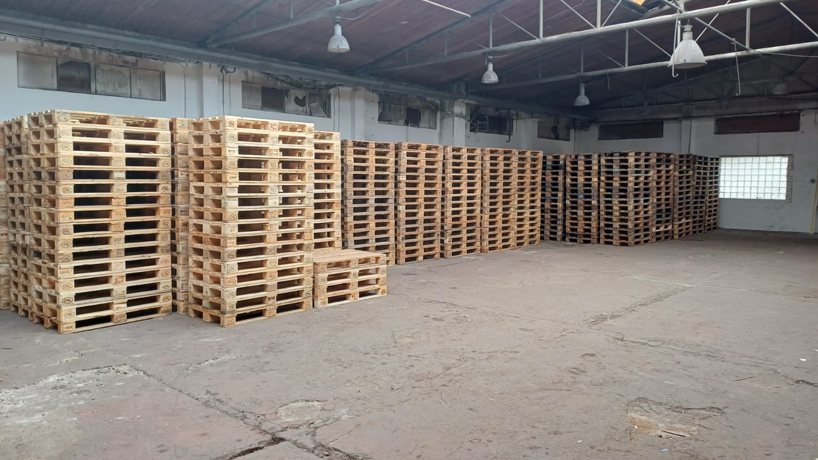 MMLES pallet warehouse in Krásna Ves